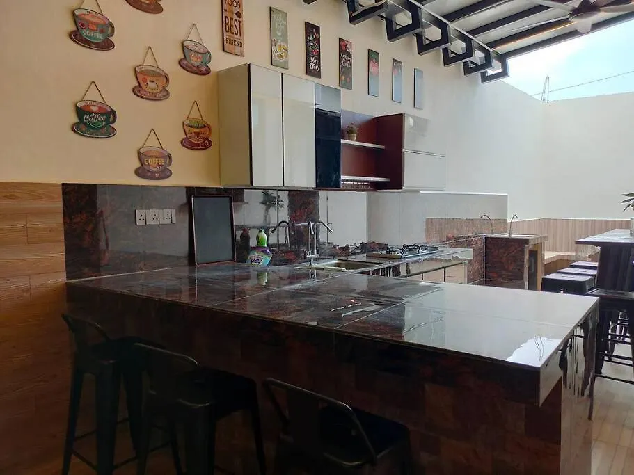 Villa Villamax Klebang Beach Homestay Melaka 25 Pax 6R4B