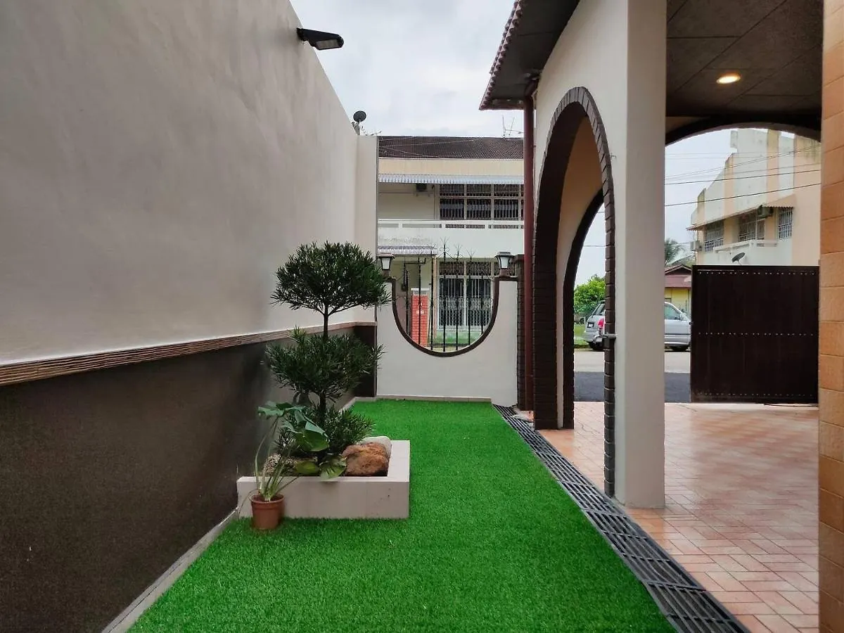 Villamax Klebang Beach Homestay Melaka 25 Pax 6R4B Malaysia